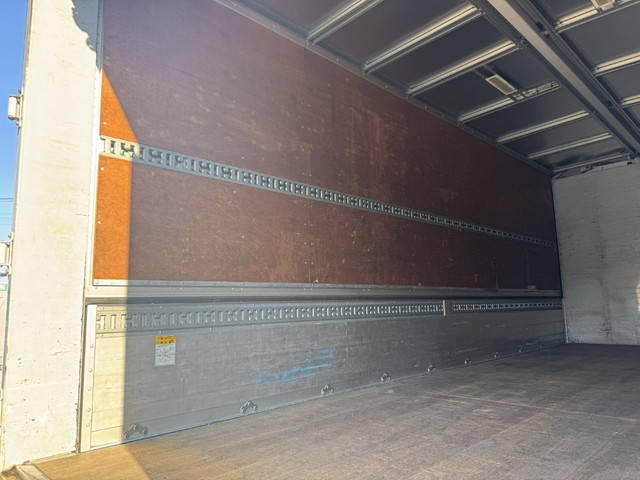 日野レンジャーアルミウイング中型（4t）[写真12]