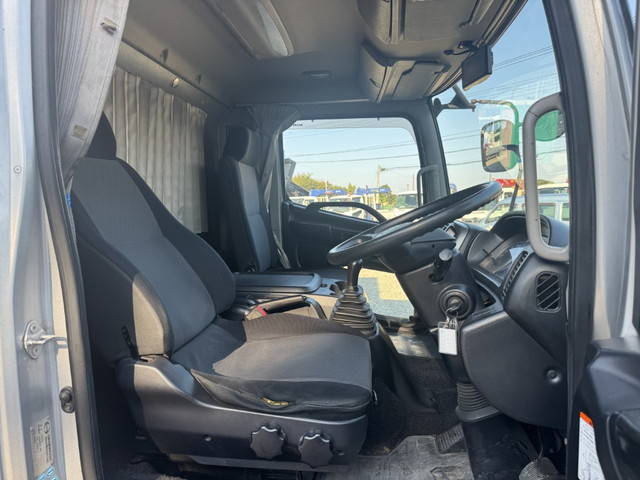 日野レンジャーアルミウイング中型（4t）[写真15]