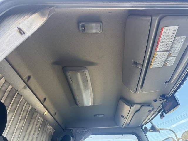 日野レンジャーアルミウイング中型（4t）[写真16]