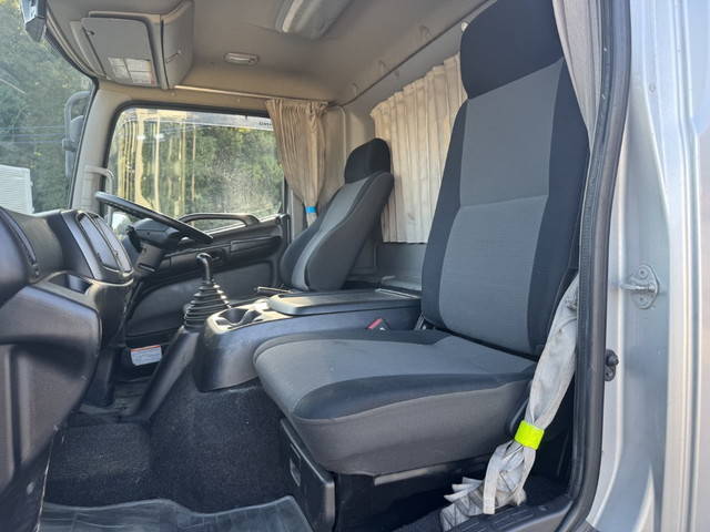 日野レンジャーアルミウイング中型（4t）[写真24]