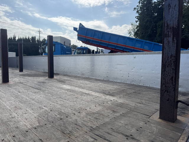 UDトラックスその他の車種アルミブロック大型（10t）[写真12]