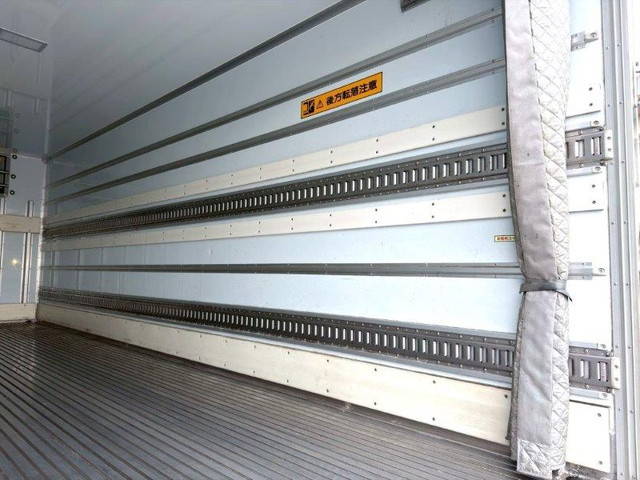 日野レンジャー冷凍車（冷蔵車）中型（4t）[写真10]