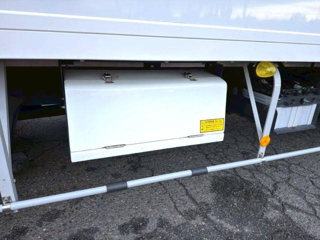 日野レンジャー冷凍車（冷蔵車）中型（4t）[写真16]