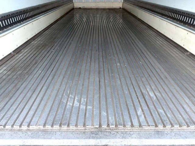 日野レンジャー冷凍車（冷蔵車）中型（4t）[写真08]