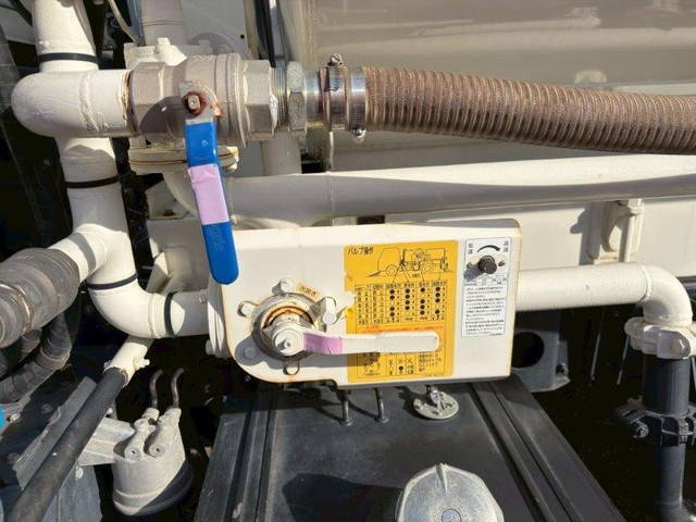 日野レンジャー散水車中型（4t）[写真11]