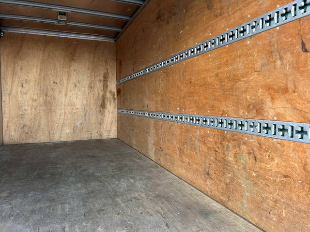 三菱ふそうキャンターアルミバン小型（2t・3t）[写真10]