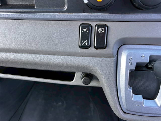 三菱ふそうキャンターアルミバン小型（2t・3t）[写真23]