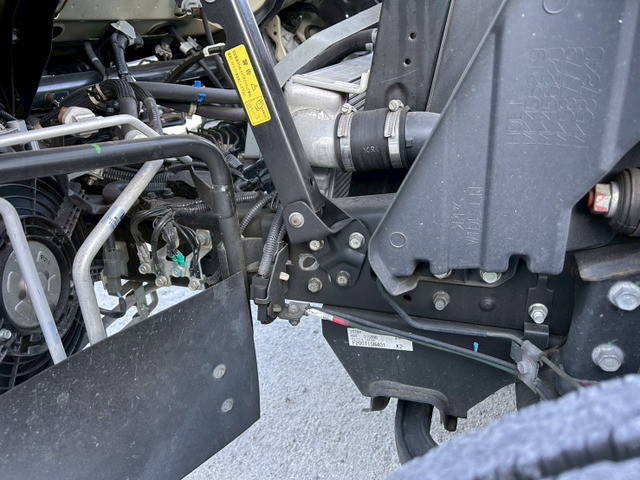 三菱ふそうキャンターアルミバン小型（2t・3t）[写真25]