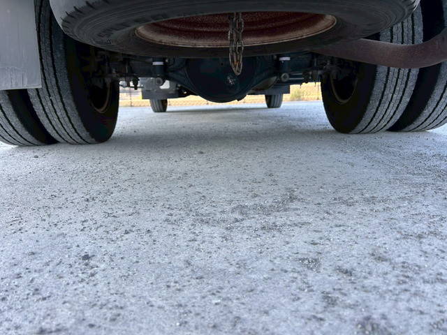 三菱ふそうキャンターアルミバン小型（2t・3t）[写真36]