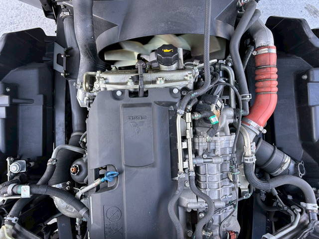 三菱ふそうキャンターアルミバン小型（2t・3t）[写真40]