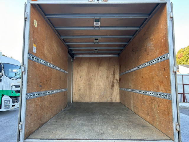 三菱ふそうキャンターアルミバン小型（2t・3t）[写真08]