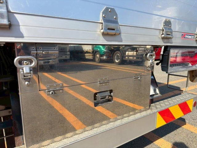 いすゞギガアルミブロック大型（10t）[写真15]