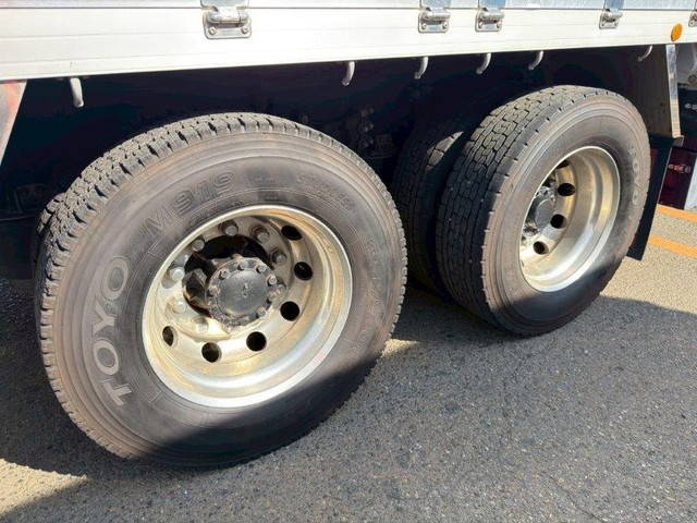 いすゞギガアルミブロック大型（10t）[写真19]