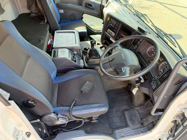 いすゞギガアルミブロック大型（10t）[写真27]