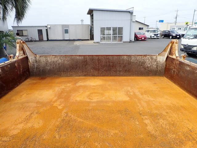 いすゞフォワードダンプ中型（4t）[写真18]