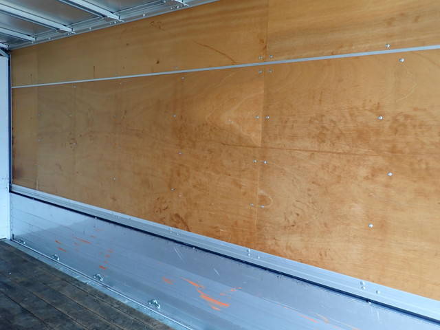 三菱ふそうキャンターアルミウイング小型（2t・3t）[写真20]