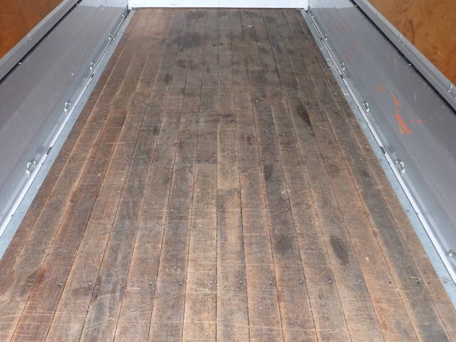 三菱ふそうキャンターアルミウイング小型（2t・3t）[写真21]