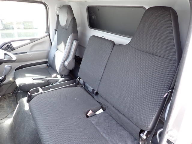 三菱ふそうキャンターアルミウイング小型（2t・3t）[写真31]