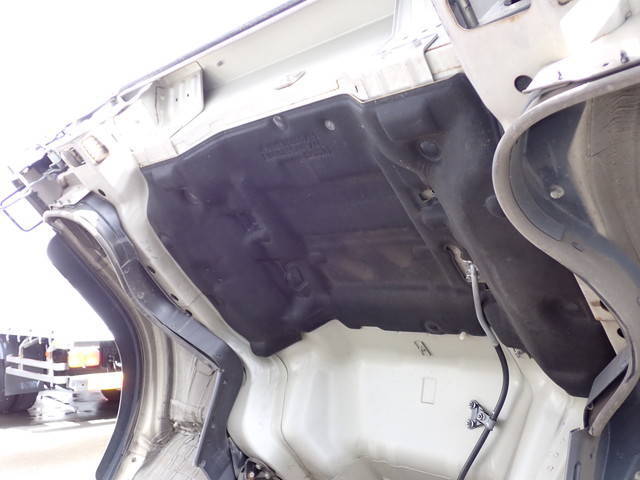 三菱ふそうキャンターアルミウイング小型（2t・3t）[写真34]