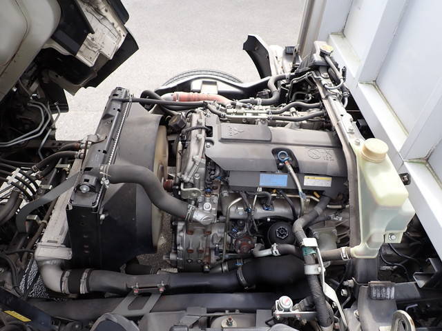 三菱ふそうキャンターアルミウイング小型（2t・3t）[写真35]