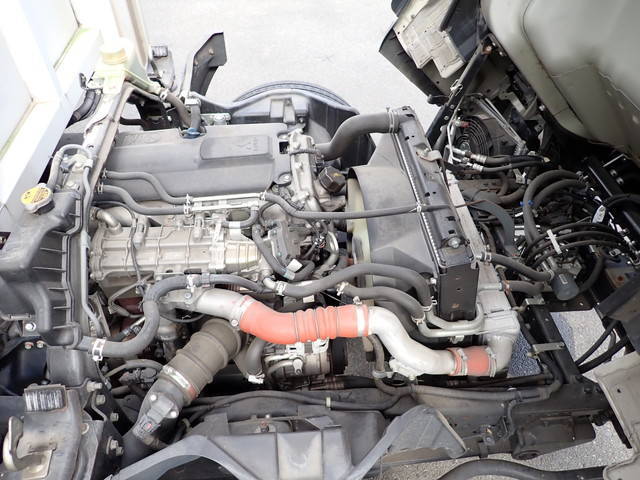 三菱ふそうキャンターアルミウイング小型（2t・3t）[写真36]