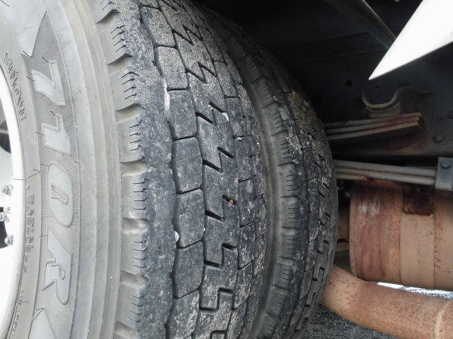 いすゞエルフパッカー車（塵芥車）小型（2t・3t）[写真20]