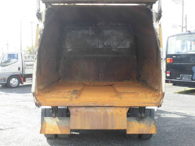 いすゞエルフパッカー車（塵芥車）小型（2t・3t）[写真07]