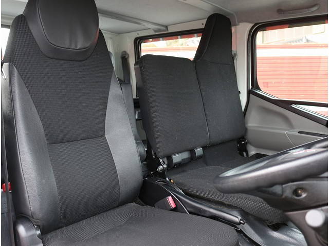 三菱ふそうキャンターダブルキャブ（Wキャブ）小型（2t・3t）[写真15]