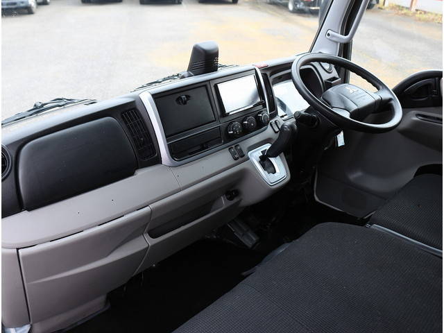 三菱ふそうキャンターダブルキャブ（Wキャブ）小型（2t・3t）[写真16]