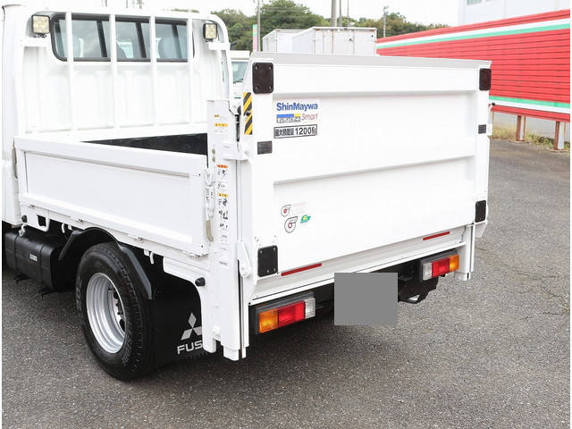 三菱ふそうキャンターダブルキャブ（Wキャブ）小型（2t・3t）[写真05]