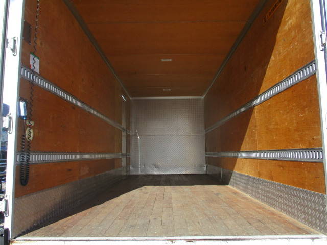 日野レンジャーアルミバン中型（4t）[写真15]