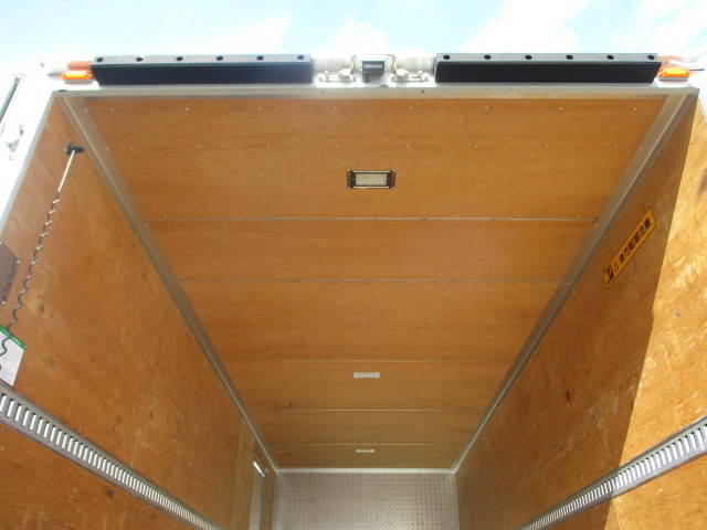 日野レンジャーアルミバン中型（4t）[写真16]