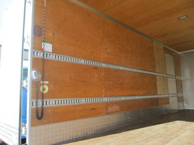 日野レンジャーアルミバン中型（4t）[写真18]