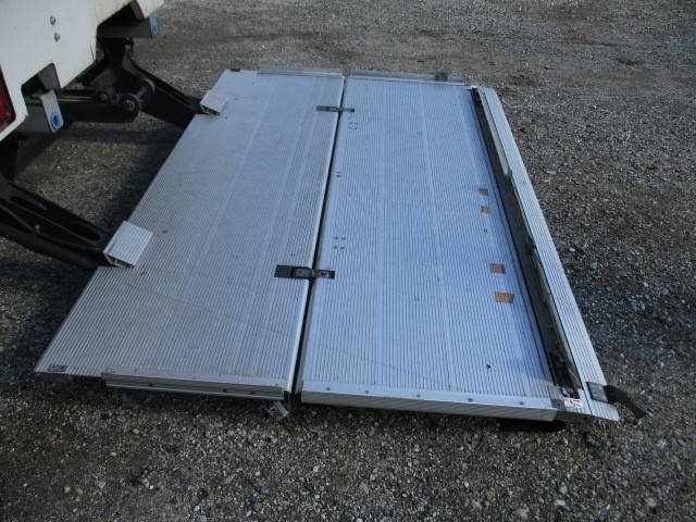 日野レンジャーアルミバン中型（4t）[写真21]