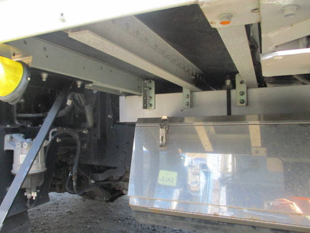 日野レンジャーアルミバン中型（4t）[写真09]