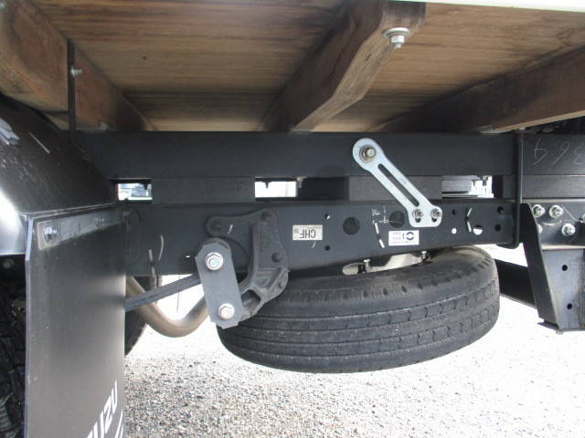 いすゞエルフクレーン3段小型（2t・3t）[写真13]