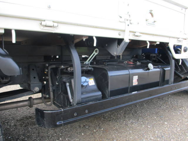 いすゞエルフクレーン3段小型（2t・3t）[写真15]