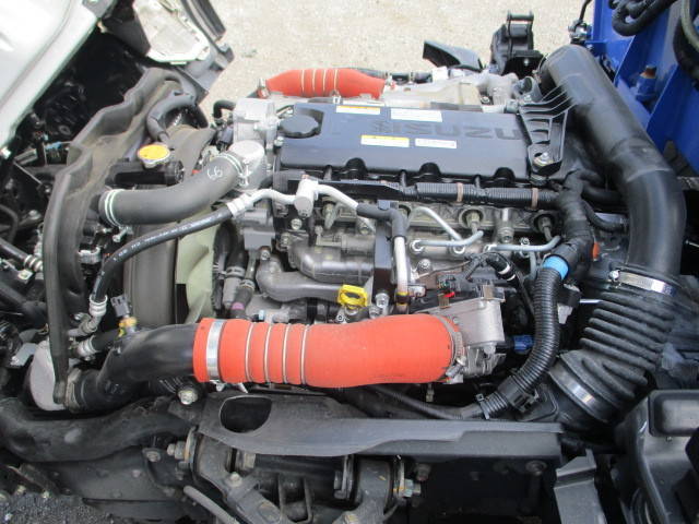 いすゞエルフクレーン3段小型（2t・3t）[写真33]