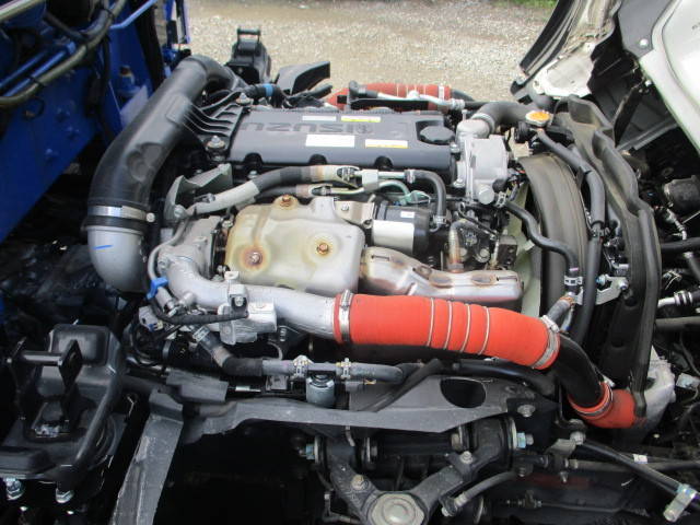 いすゞエルフクレーン3段小型（2t・3t）[写真35]