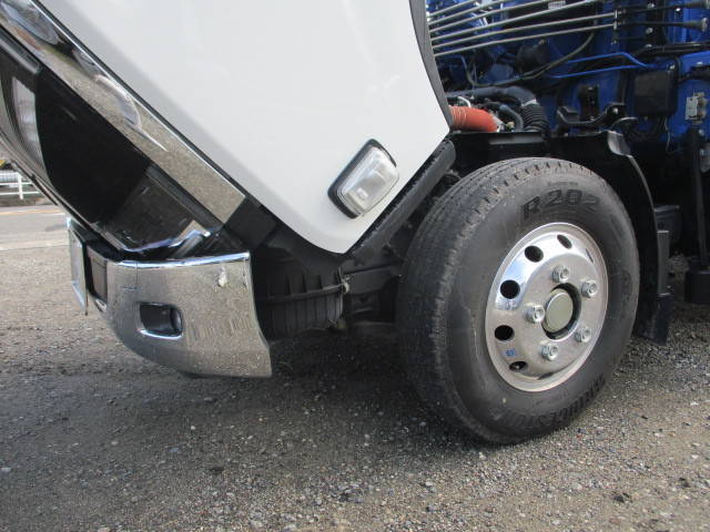 いすゞエルフクレーン3段小型（2t・3t）[写真38]