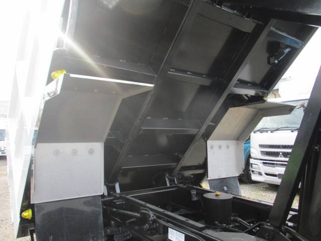 三菱ふそうファイター深ダンプ（土砂禁ダンプ）増トン（6t・8t）[写真12]