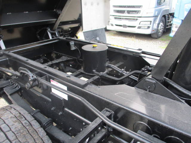 三菱ふそうファイター深ダンプ（土砂禁ダンプ）増トン（6t・8t）[写真14]