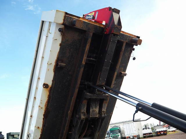 三菱ふそうファイターコンテナ専用車中型（4t）[写真17]