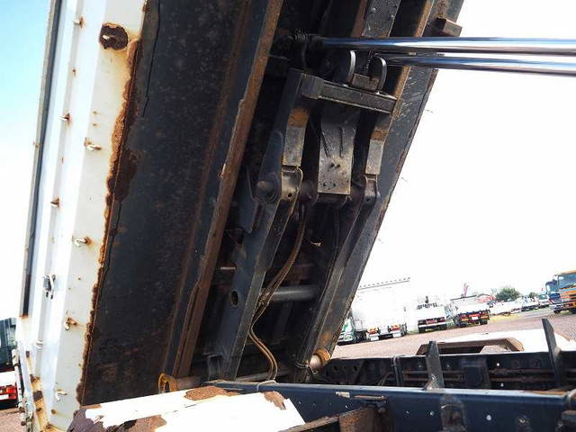 三菱ふそうファイターコンテナ専用車中型（4t）[写真18]