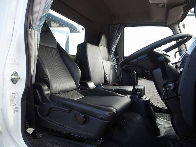 三菱ふそうファイターコンテナ専用車中型（4t）[写真31]