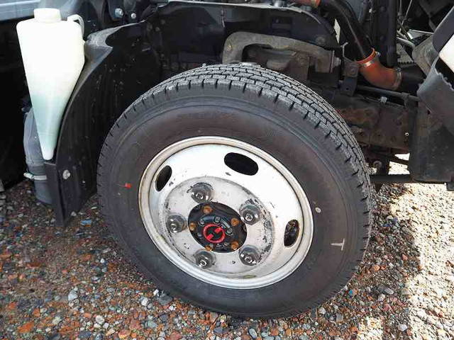 いすゞエルフパネルバン小型（2t・3t）[写真10]