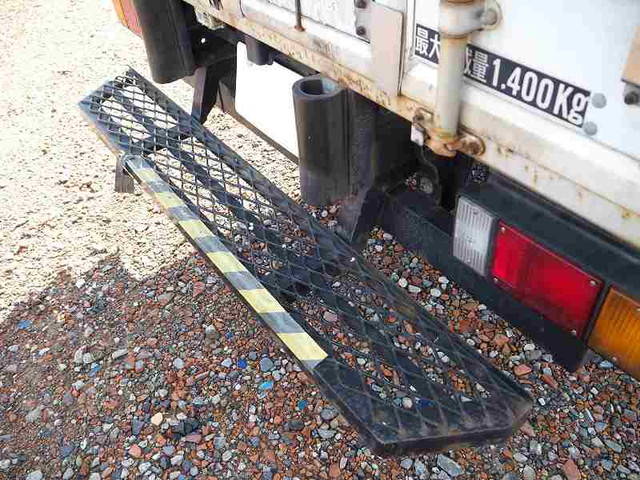 いすゞエルフパネルバン小型（2t・3t）[写真16]