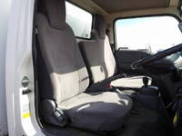 いすゞエルフパネルバン小型（2t・3t）[写真32]