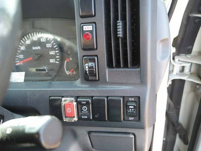 いすゞエルフパネルバン小型（2t・3t）[写真39]