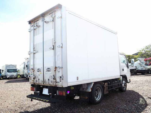 いすゞエルフパネルバン小型（2t・3t）[写真04]
